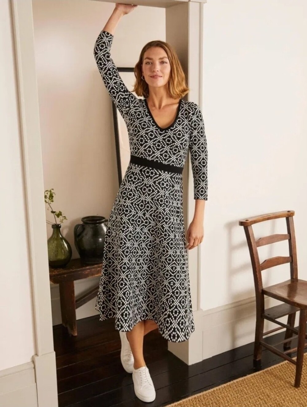 Boden Black and White Geometric V‑Neck Knit Midi Dress - Size 16/18